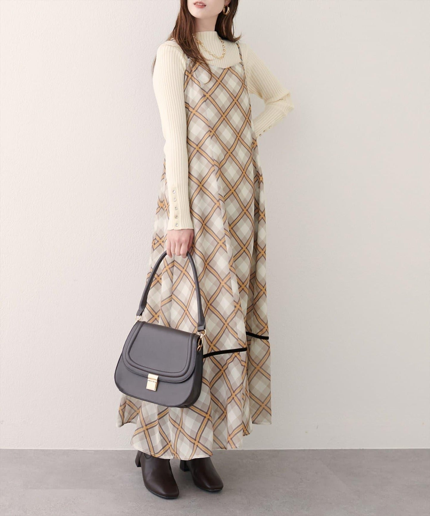 天鵝絨拼接吊帶連衣裙