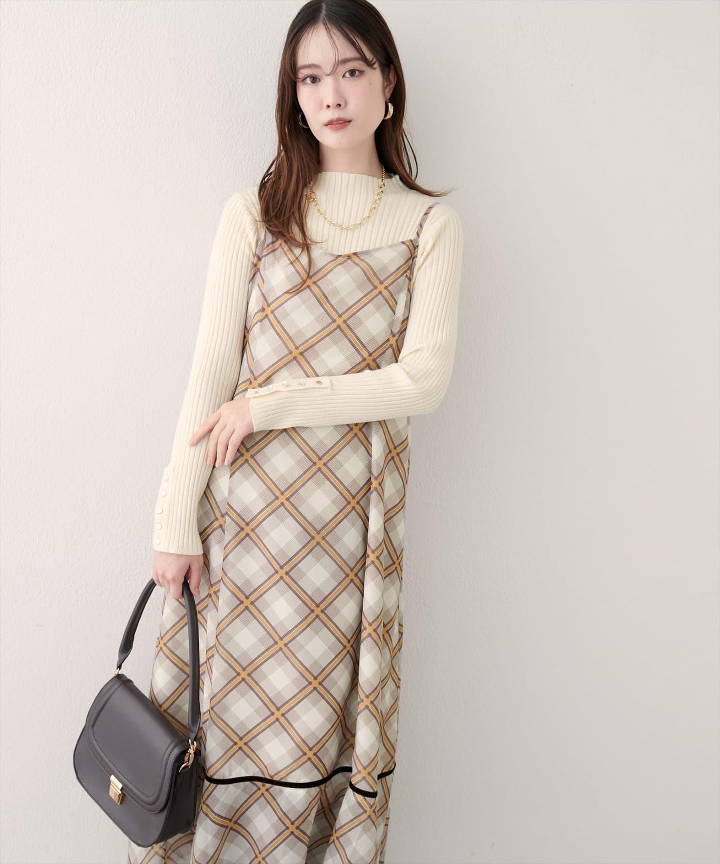 天鵝絨拼接吊帶連衣裙