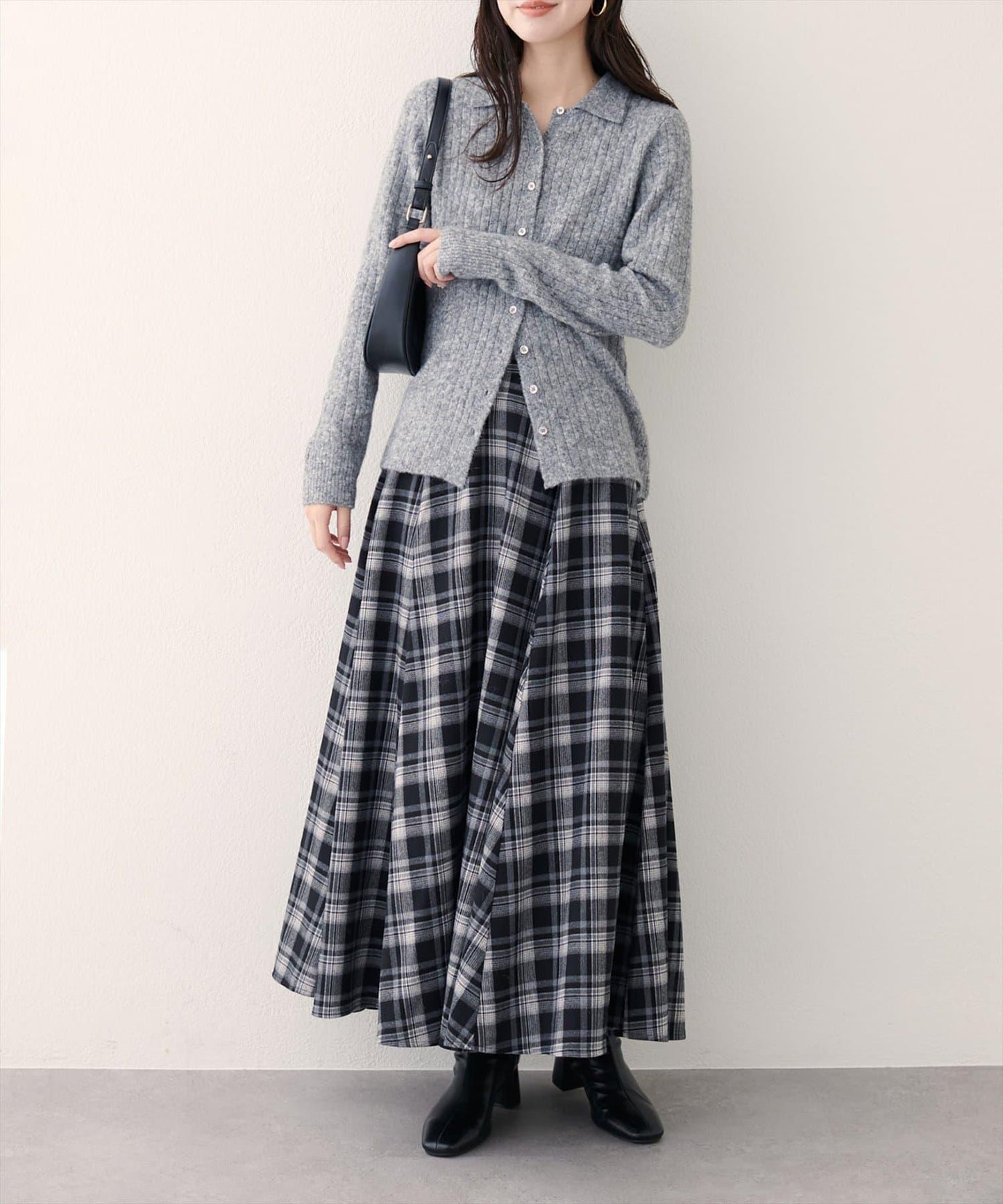 仿馬海毛翻領針織衫