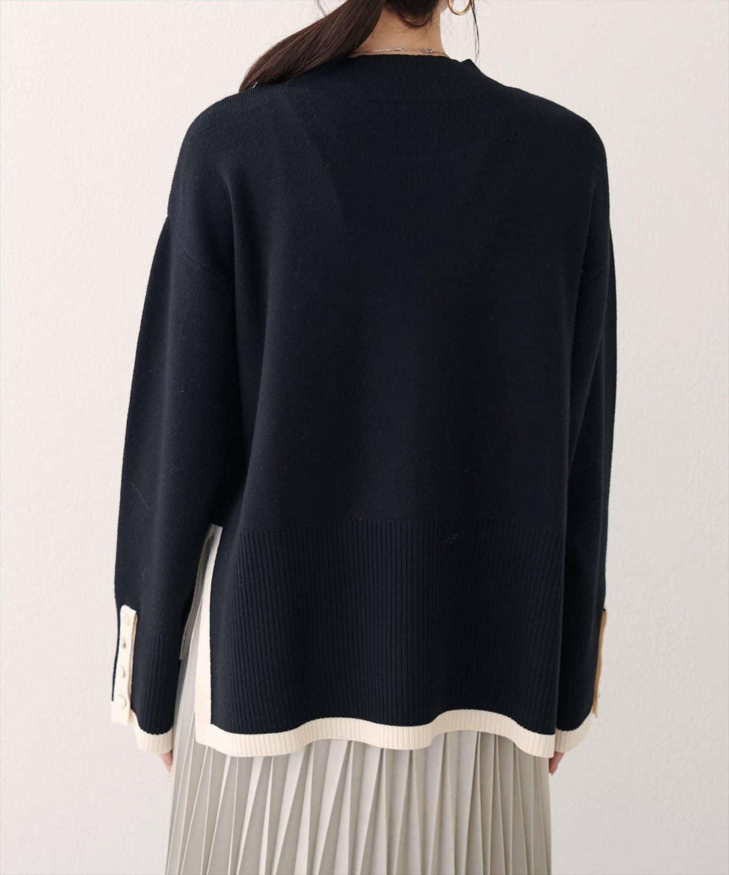 立領袖口扣寬鬆針織衫