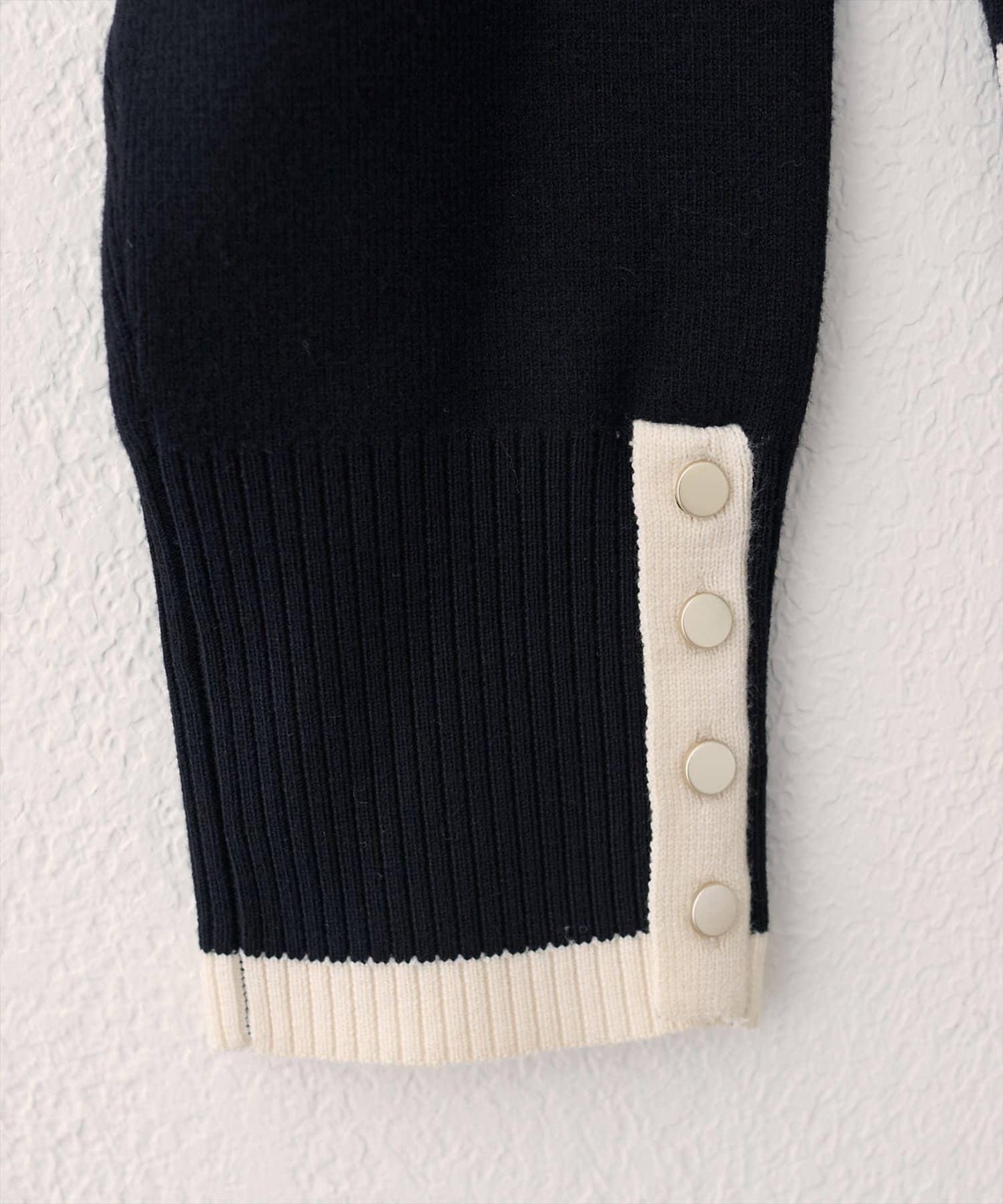 立領袖口扣寬鬆針織衫