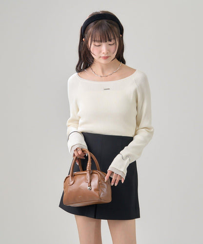 帶飾牌圓領羅紋針織衫