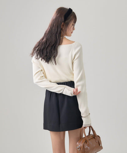 帶飾牌圓領羅紋針織衫