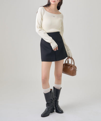 帶飾牌圓領羅紋針織衫