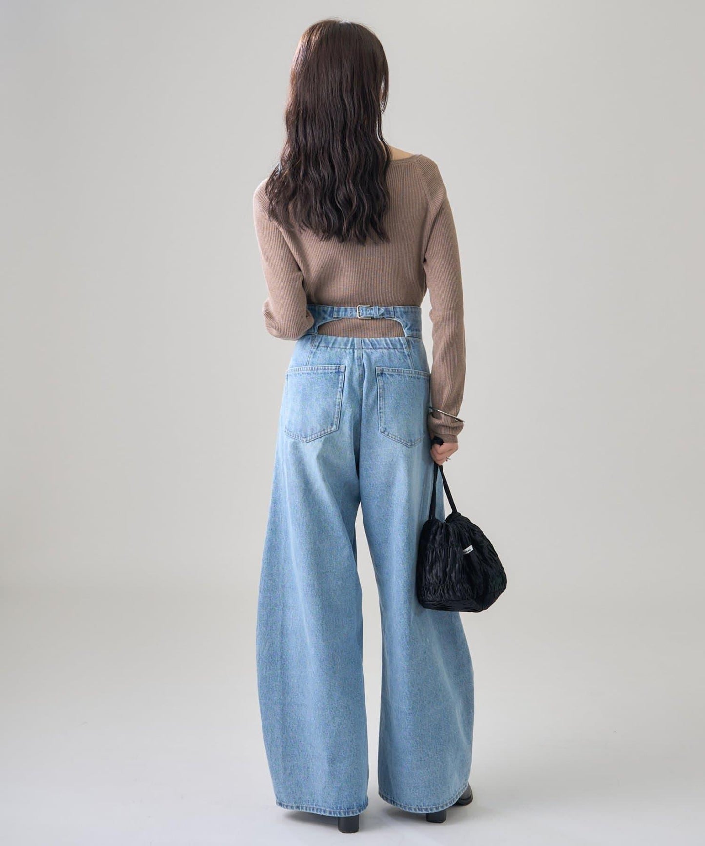 帶飾牌圓領羅紋針織衫