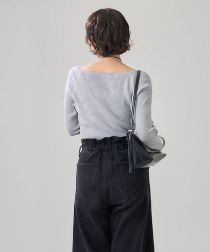 帶飾牌圓領羅紋針織衫