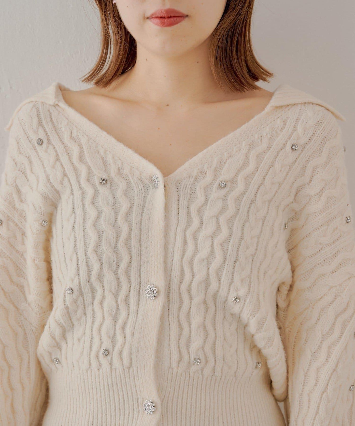 【SALON by Chico】花卉水鑽翻領寬鬆針織開衫