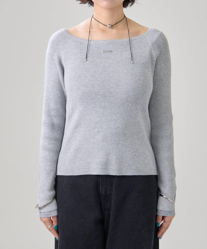 帶飾牌圓領羅紋針織衫