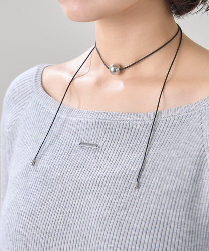 帶飾牌圓領羅紋針織衫