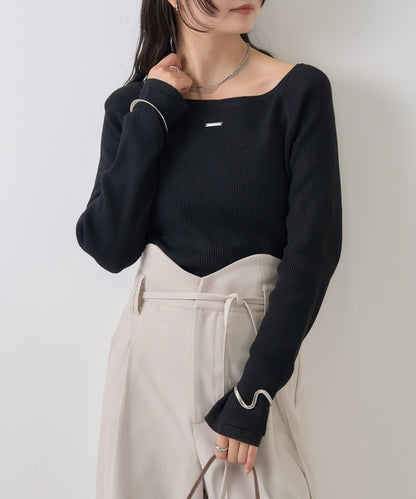 帶飾牌圓領羅紋針織衫