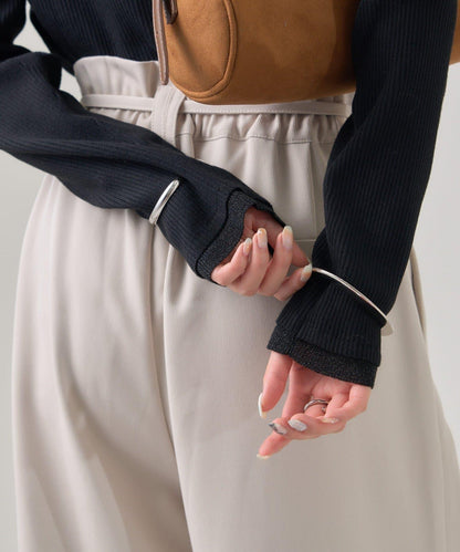 帶飾牌圓領羅紋針織衫