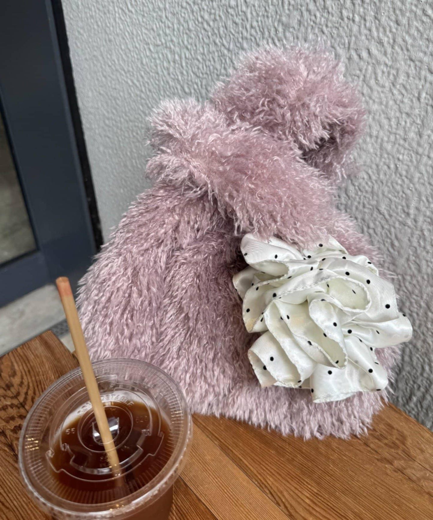 帶登山扣毛絨手提包