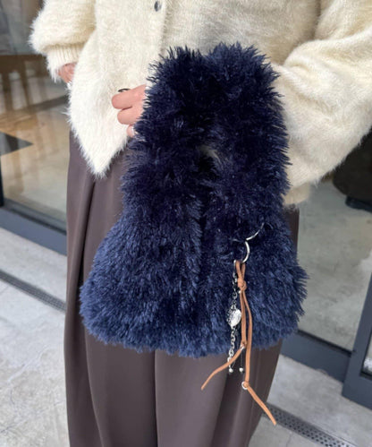 帶登山扣毛絨手提包