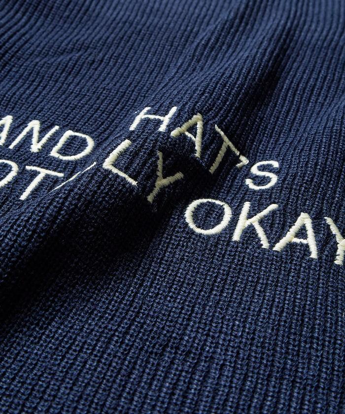 寬鬆版型字母隨機刺繡圓領針織衫