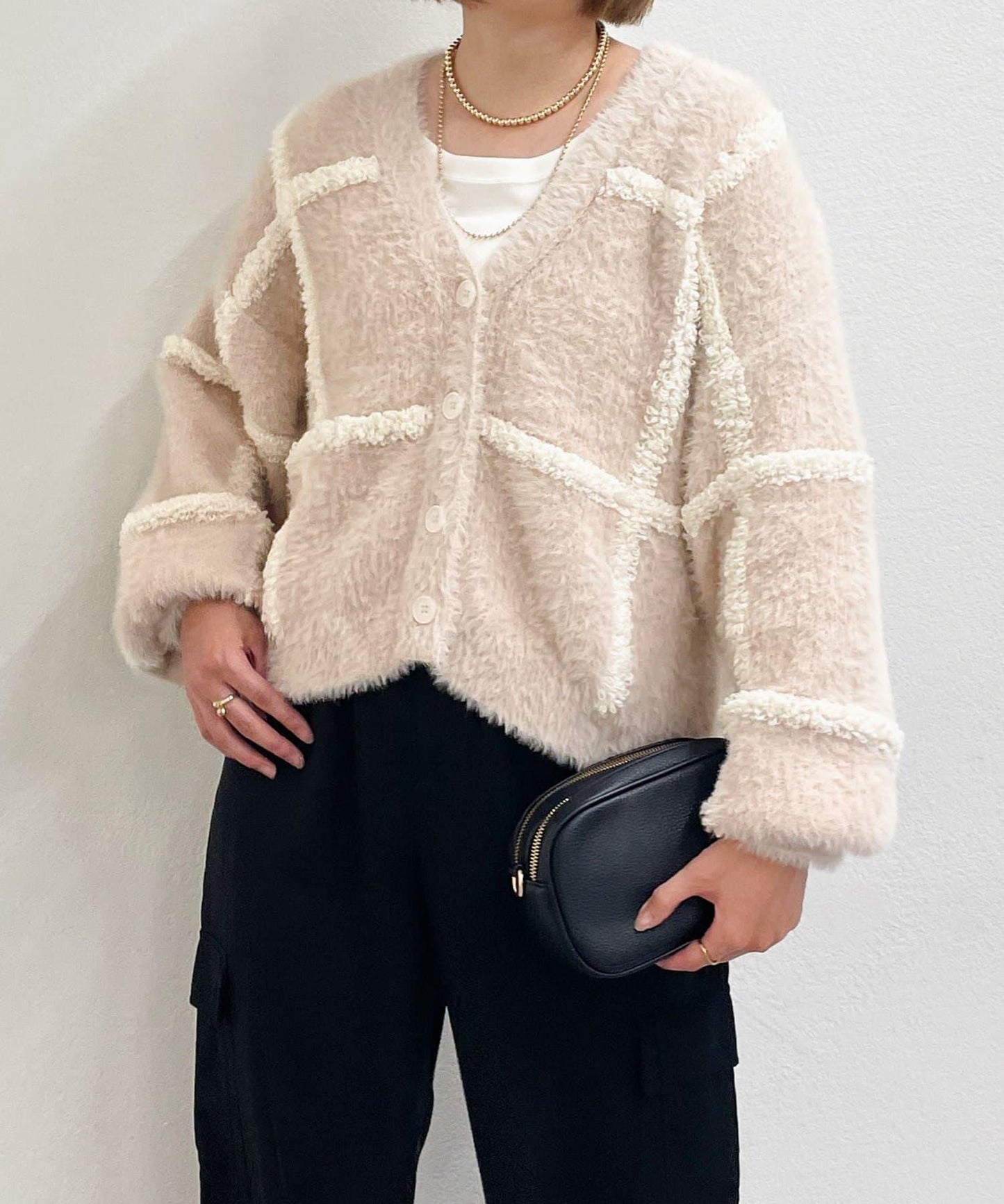 《主役級單品》V領提花開衫