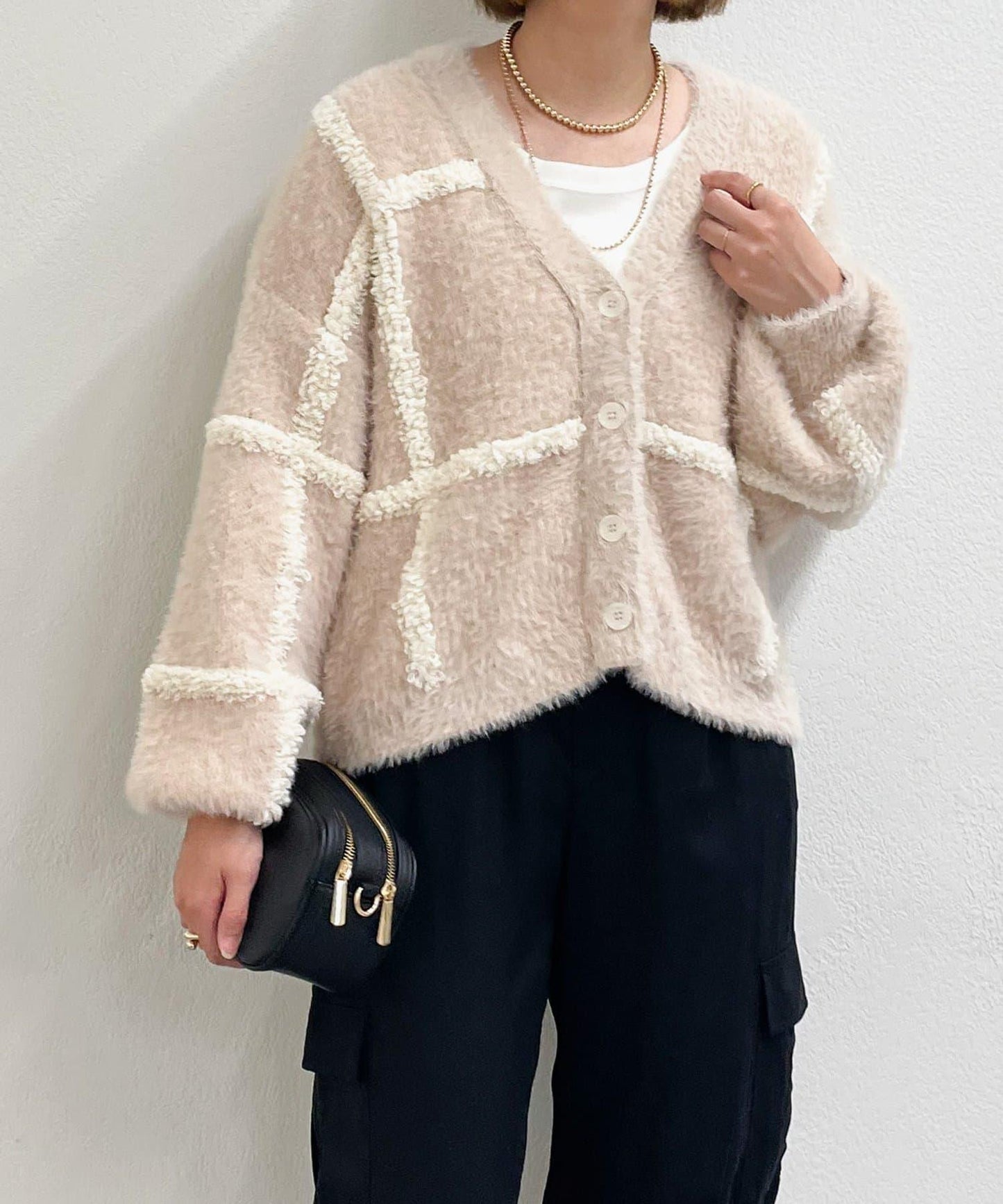 《主役級單品》V領提花開衫