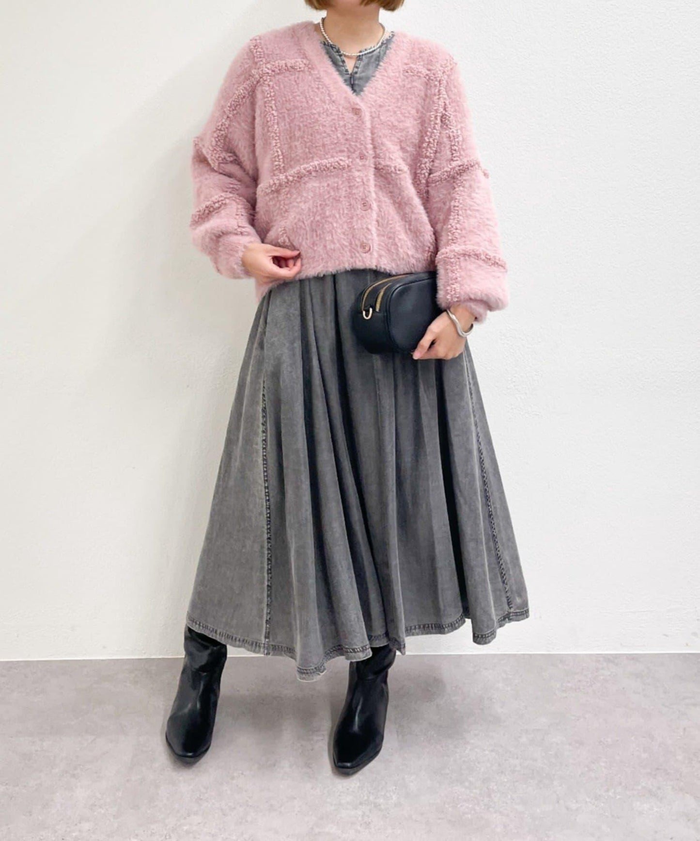 《主役級單品》V領提花開衫