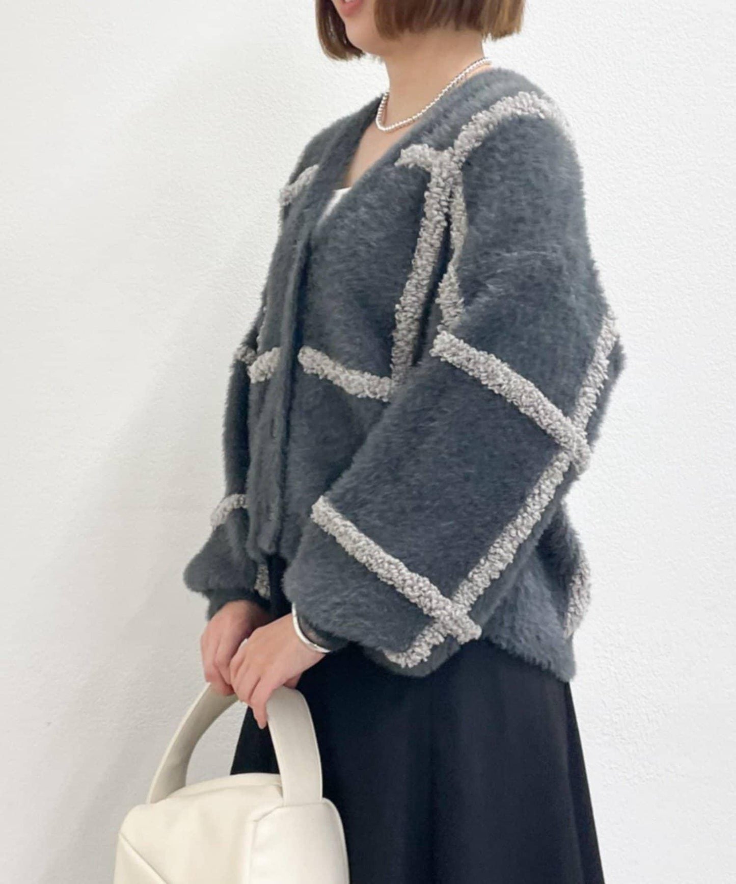 《主役級單品》V領提花開衫