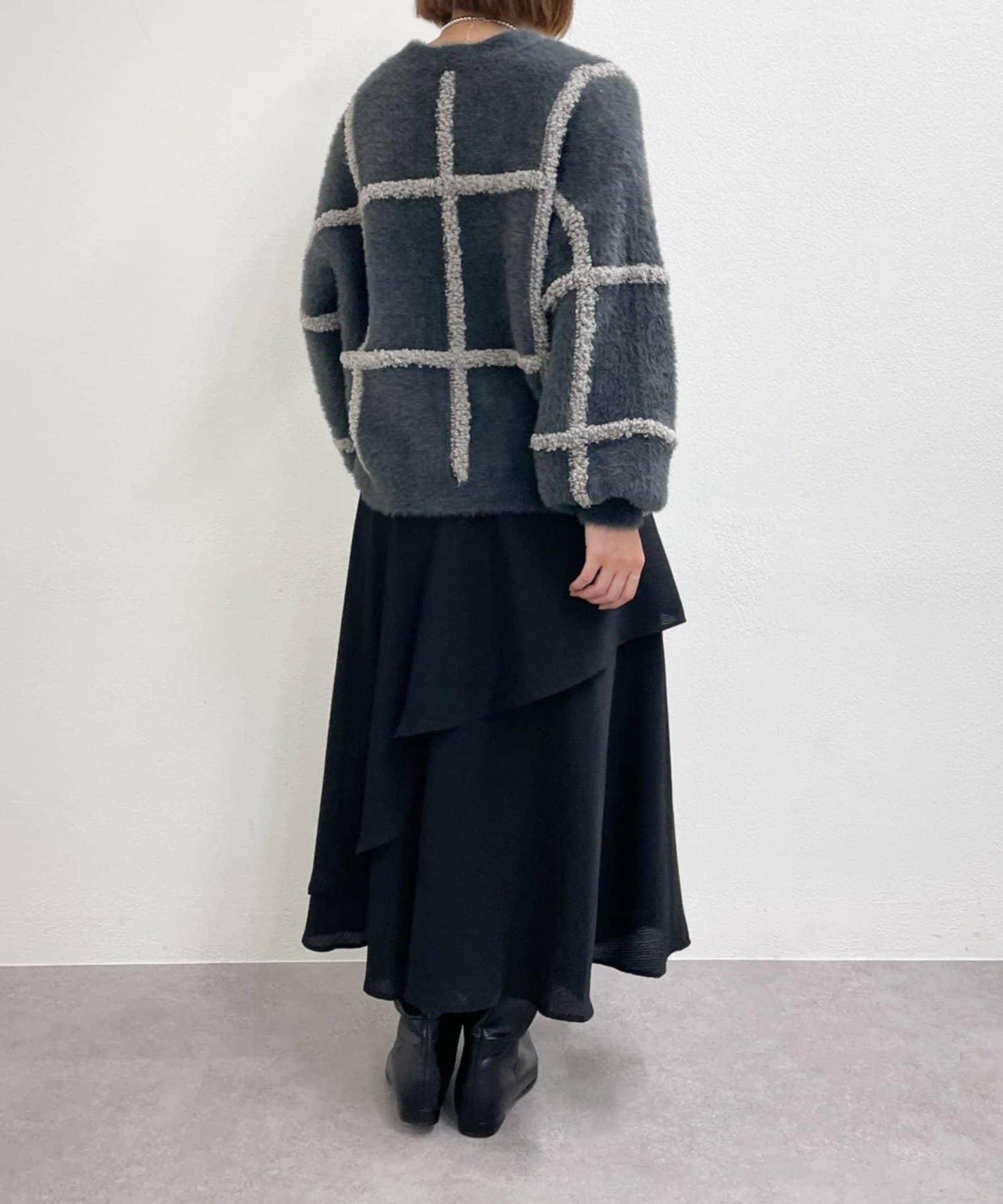 《主役級單品》V領提花開衫