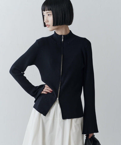 喇叭袖拉鍊套頭衫