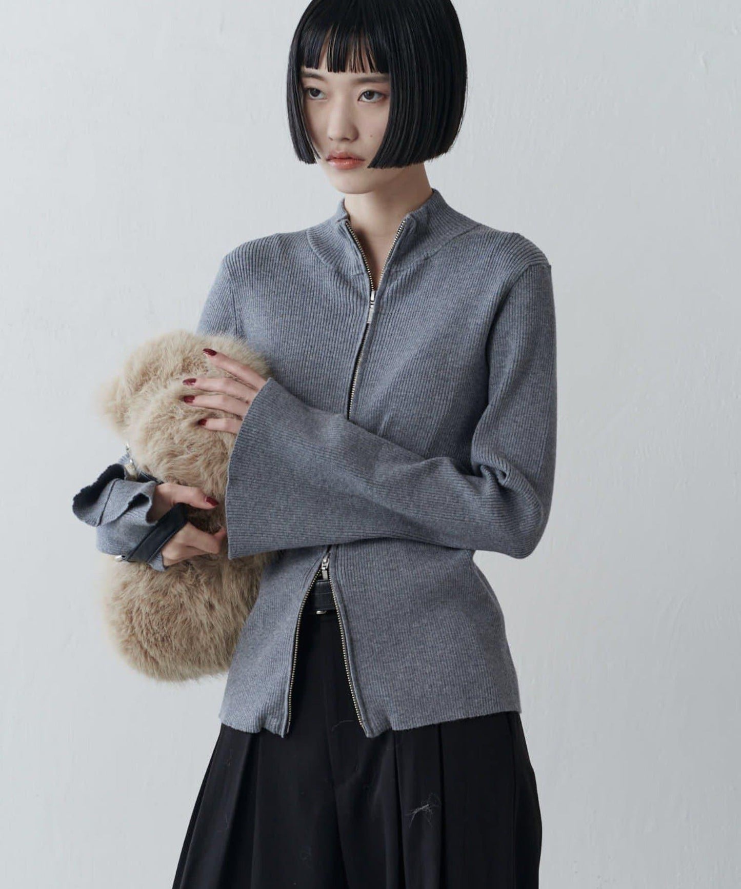 喇叭袖拉鍊套頭衫