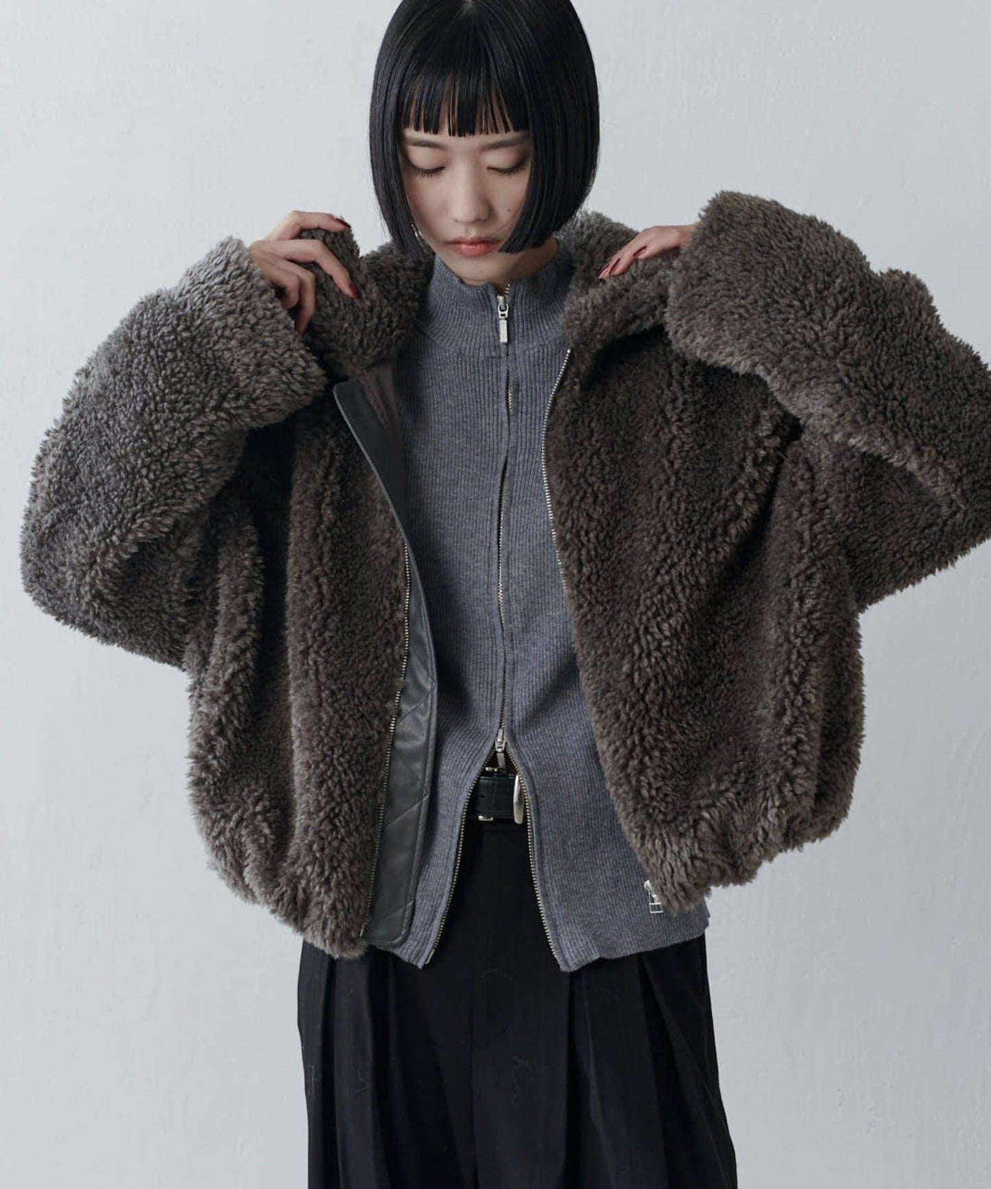 喇叭袖拉鍊套頭衫