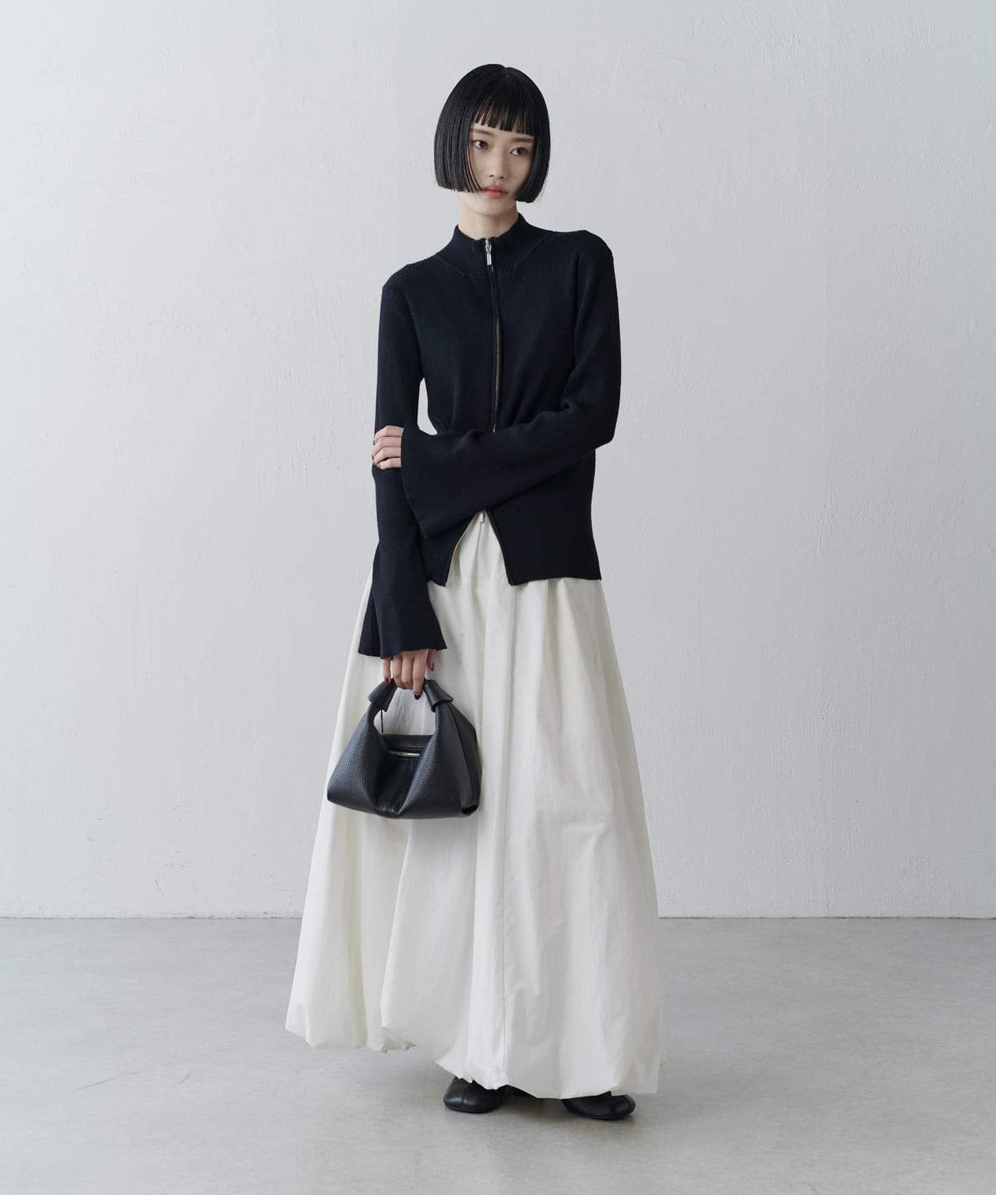 喇叭袖拉鍊套頭衫