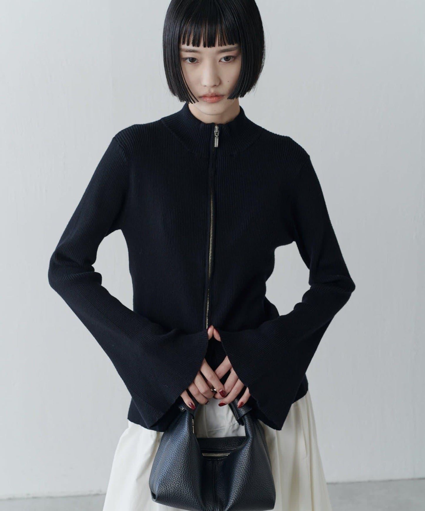 喇叭袖拉鍊套頭衫