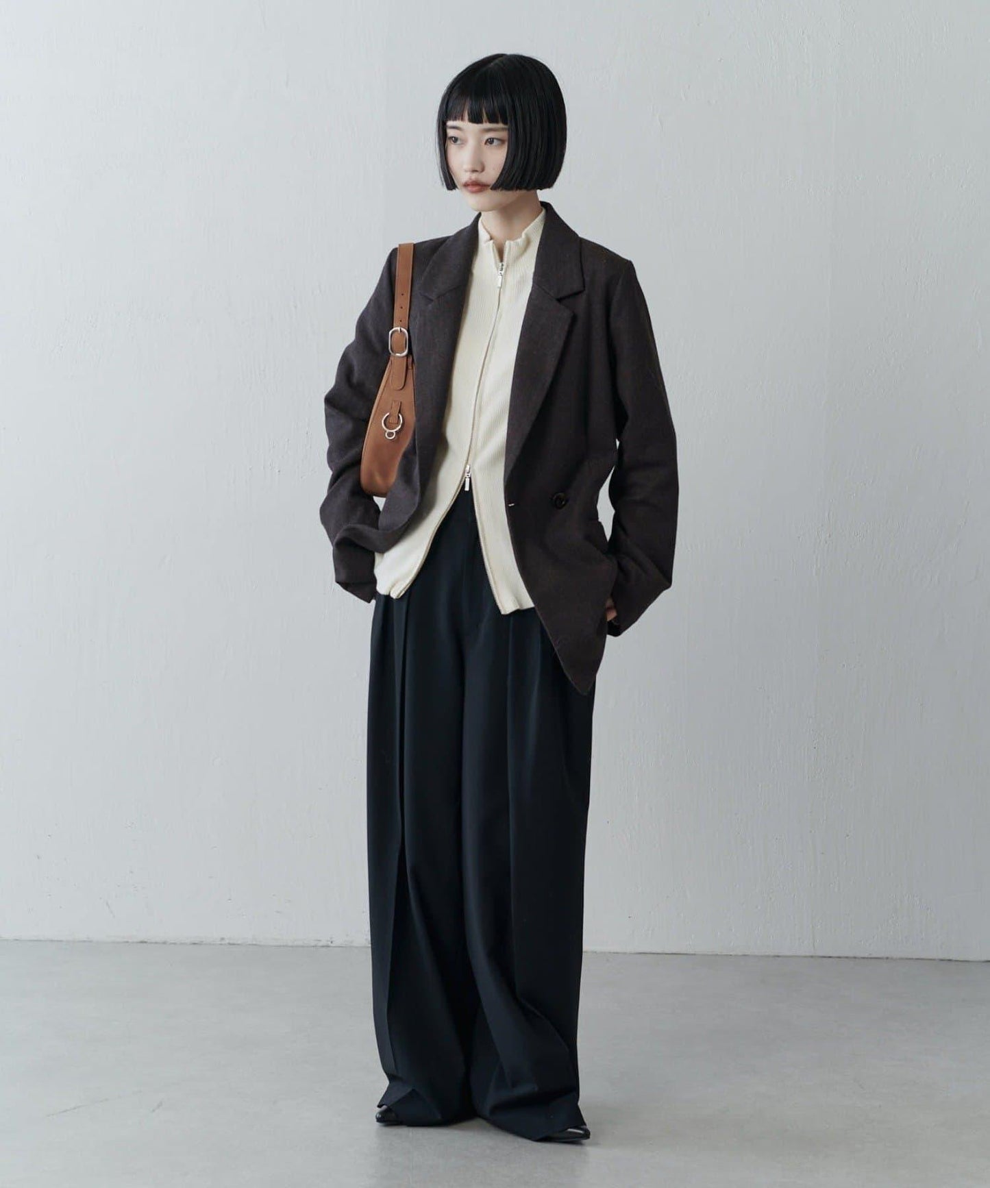 喇叭袖拉鍊套頭衫