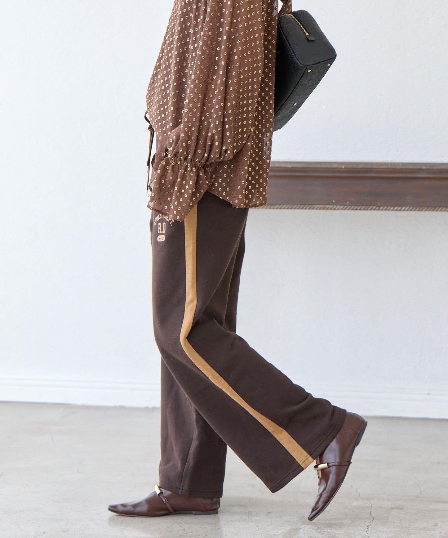 RIVE DROITE 側邊條紋針織褲