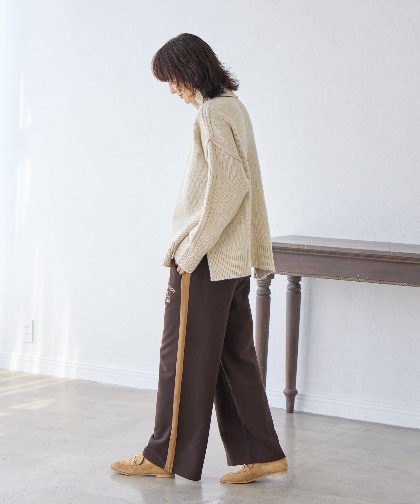 RIVE DROITE 側邊條紋針織褲