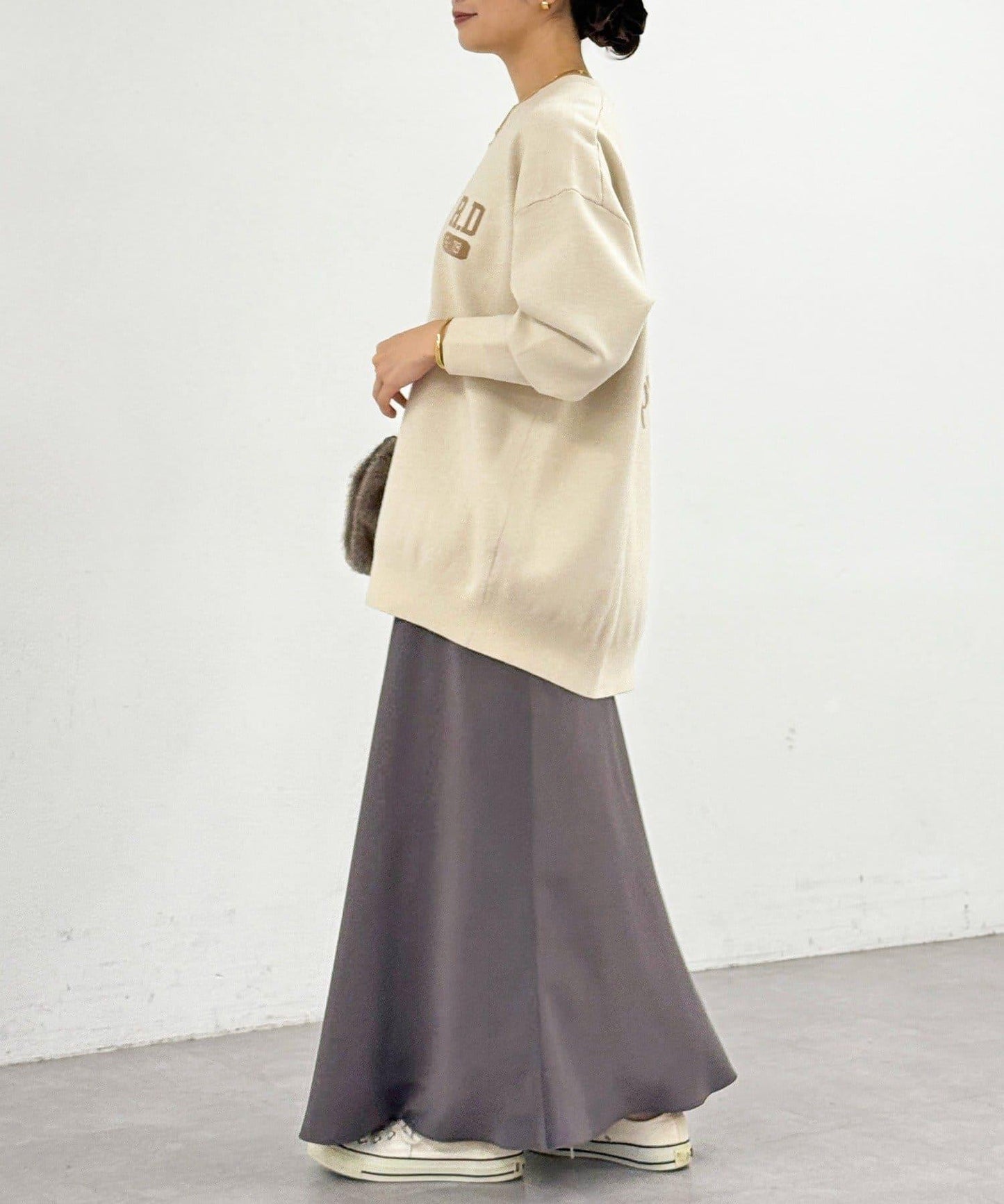 【背部標誌吸睛】運動標誌針織衫