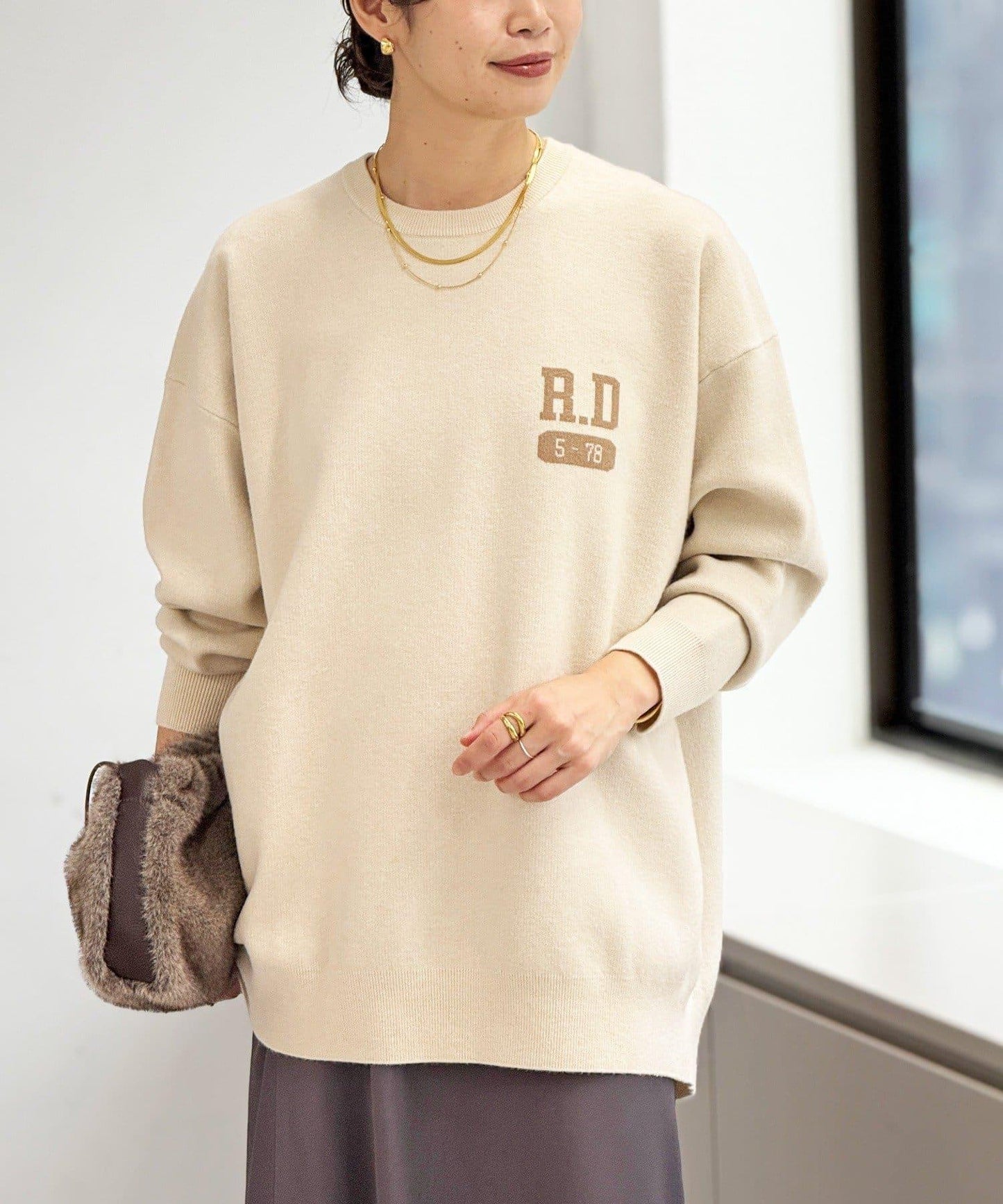 【背部標誌吸睛】運動標誌針織衫