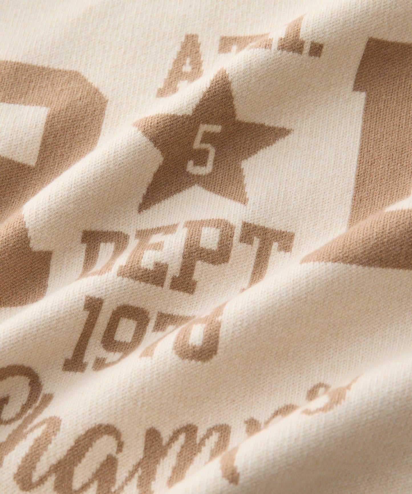 【背部標誌吸睛】運動標誌針織衫