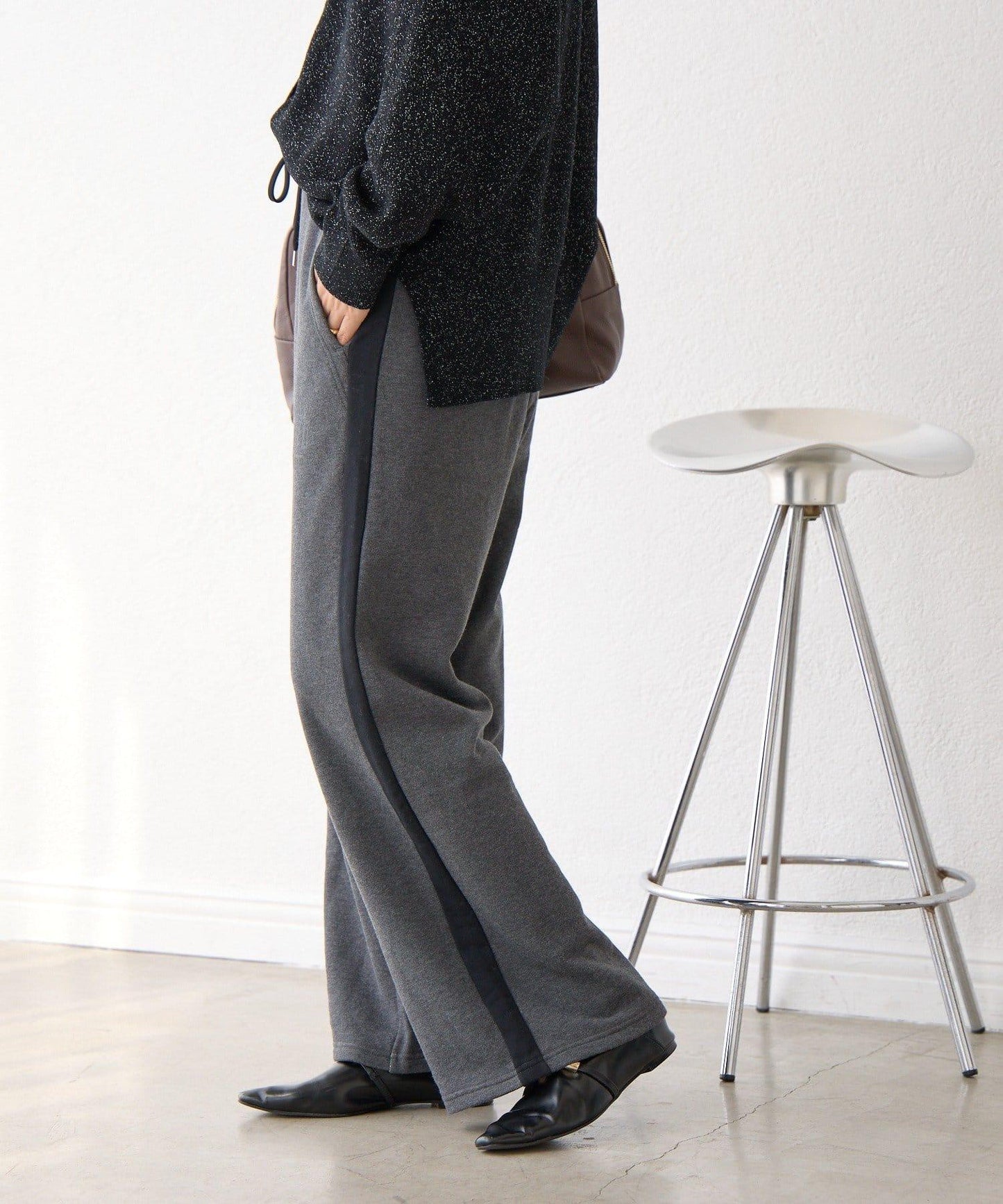 RIVE DROITE 側邊條紋針織褲