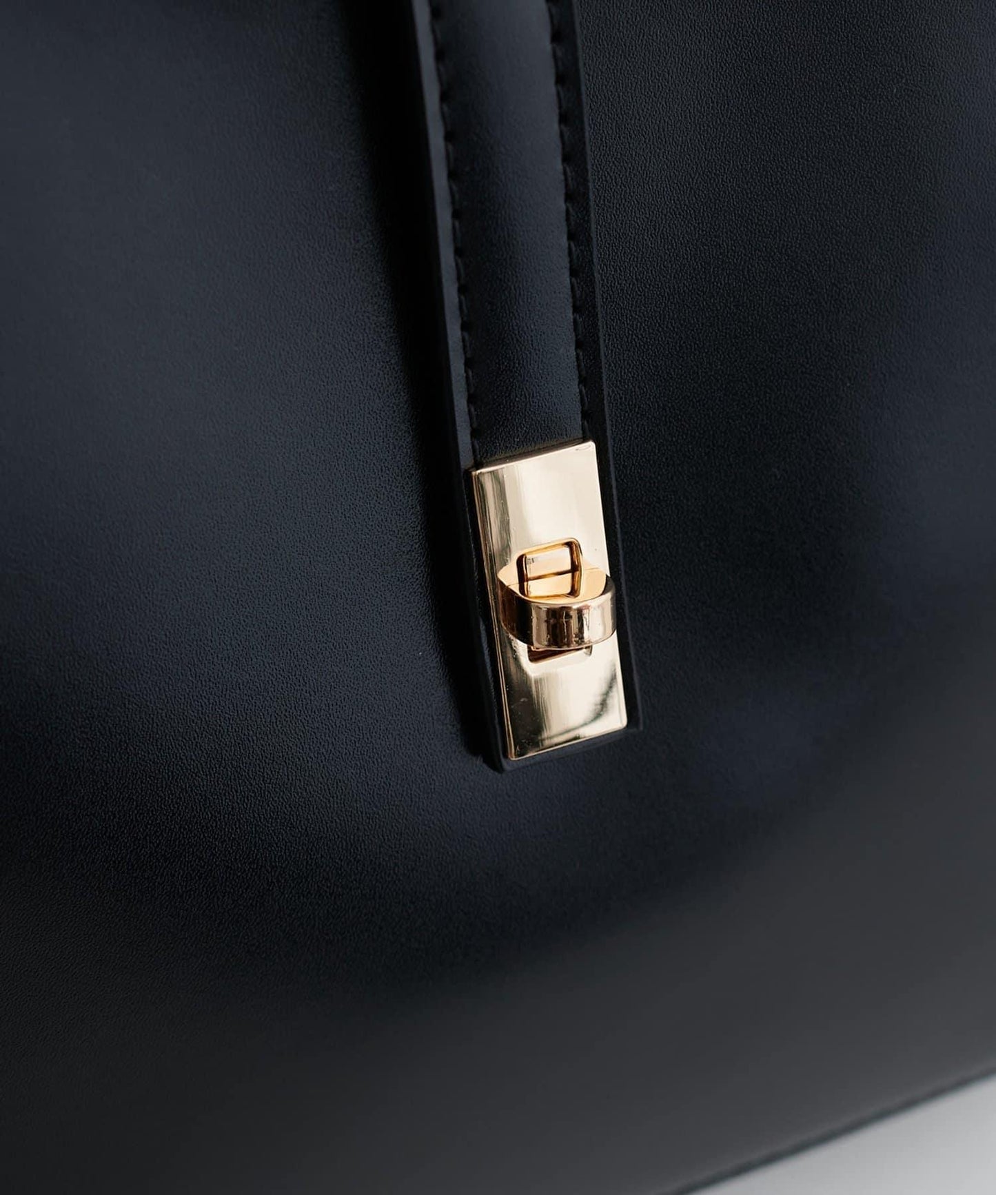 優雅風格雙用扣帶單肩包