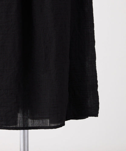 背部鏤空吊帶連衣裙