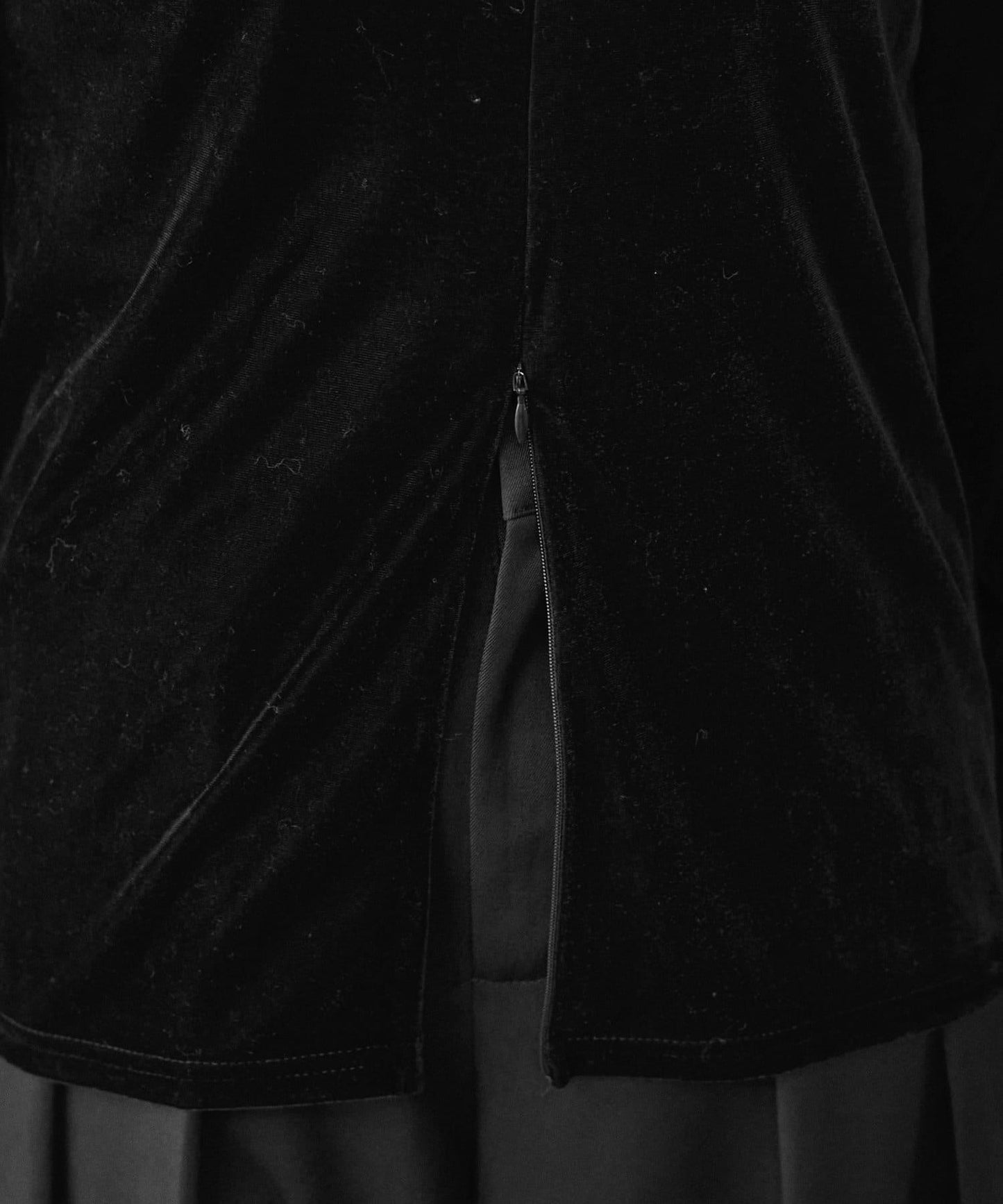 前後兩穿拉鍊天鵝絨套頭衫