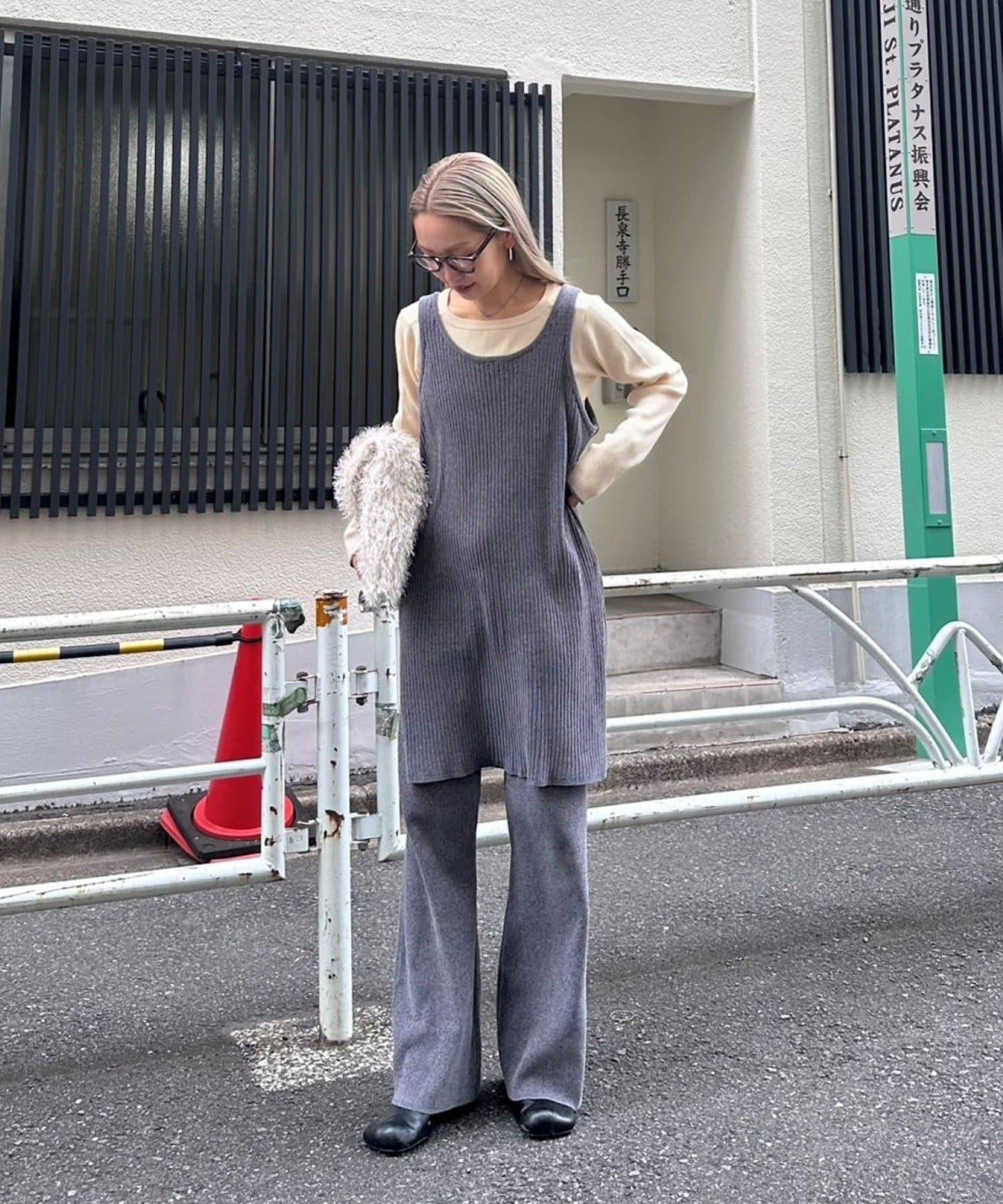 【PON企畫】修身提臀針織喇叭褲