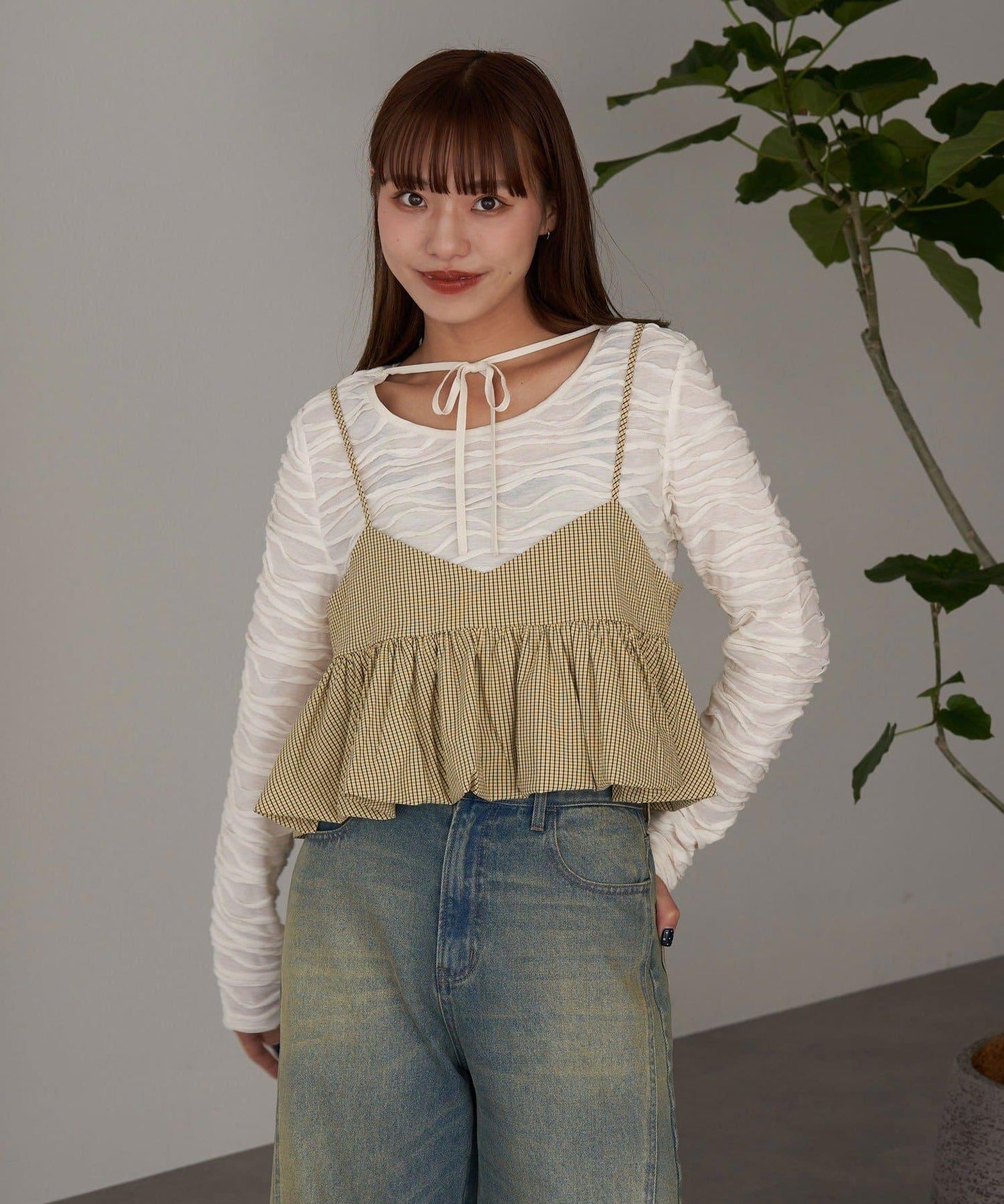 泡泡袖荷葉邊吊帶上衣