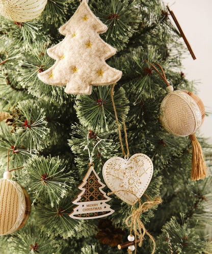 フェルト刺繍ツリーオーナメント/ナチュラルクリスマス