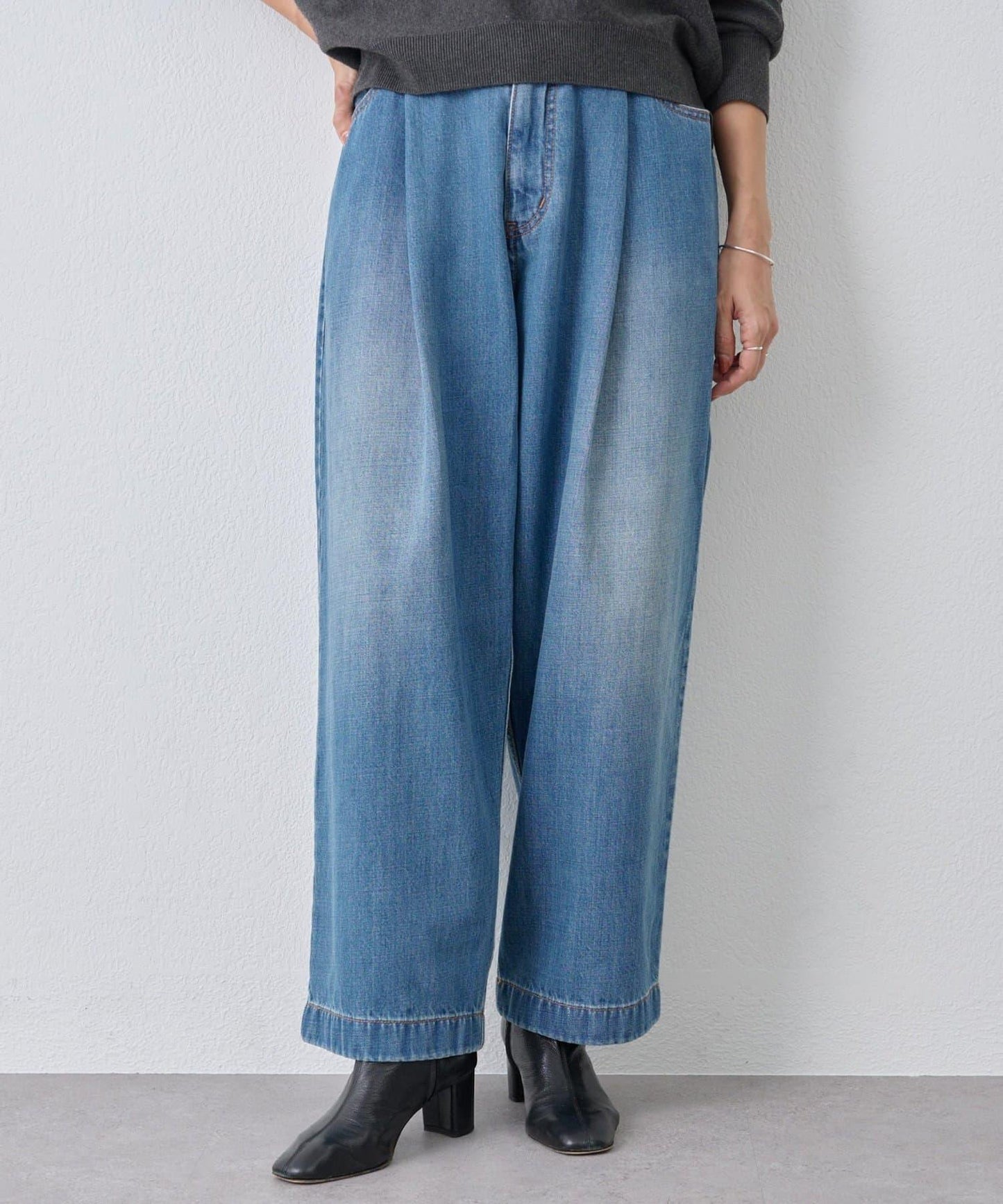 《フルカワコラボ》寬鬆褶皺牛仔褲