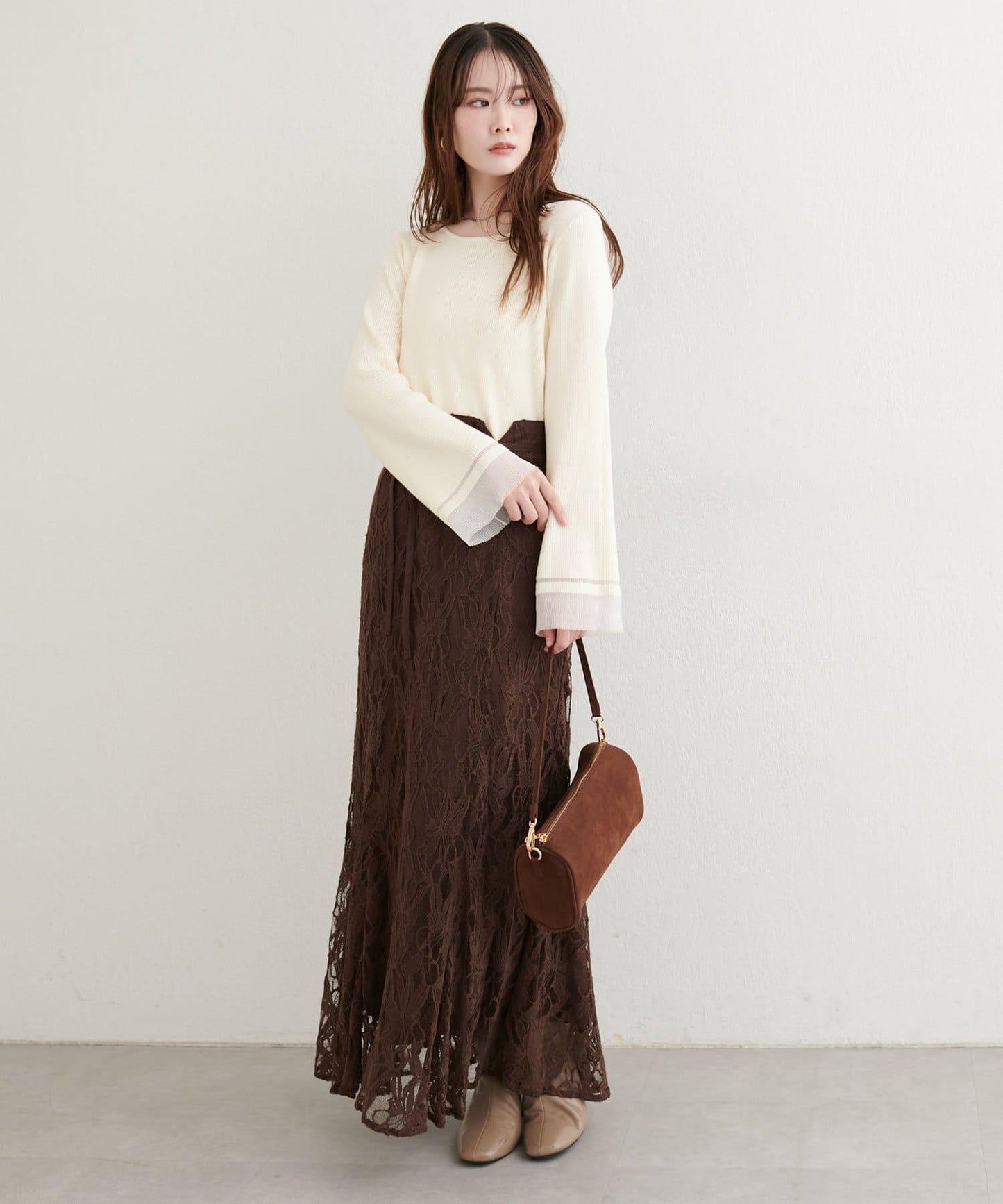 袖口透視喇叭袖針織衫