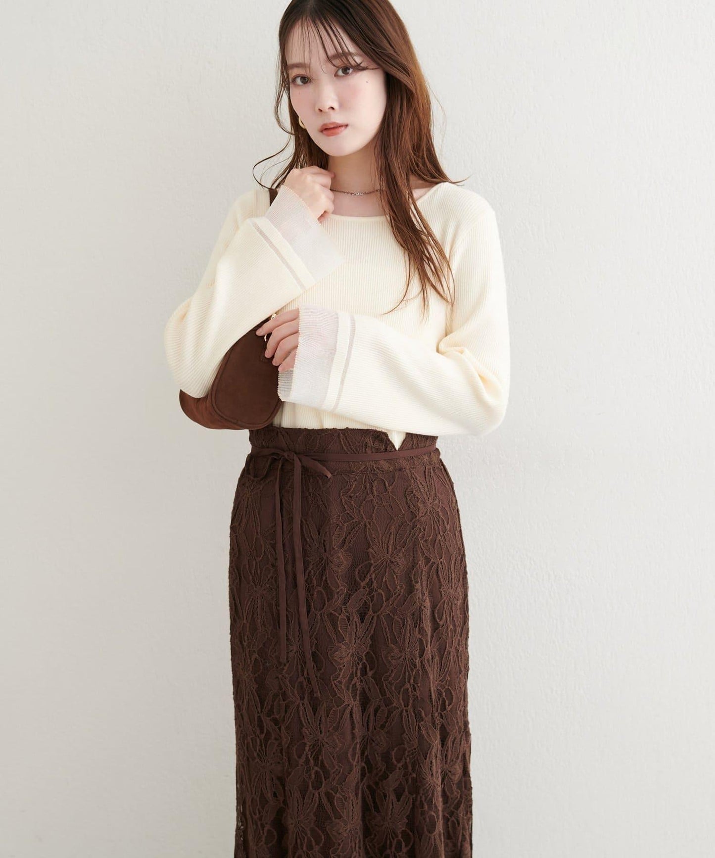 袖口透視喇叭袖針織衫