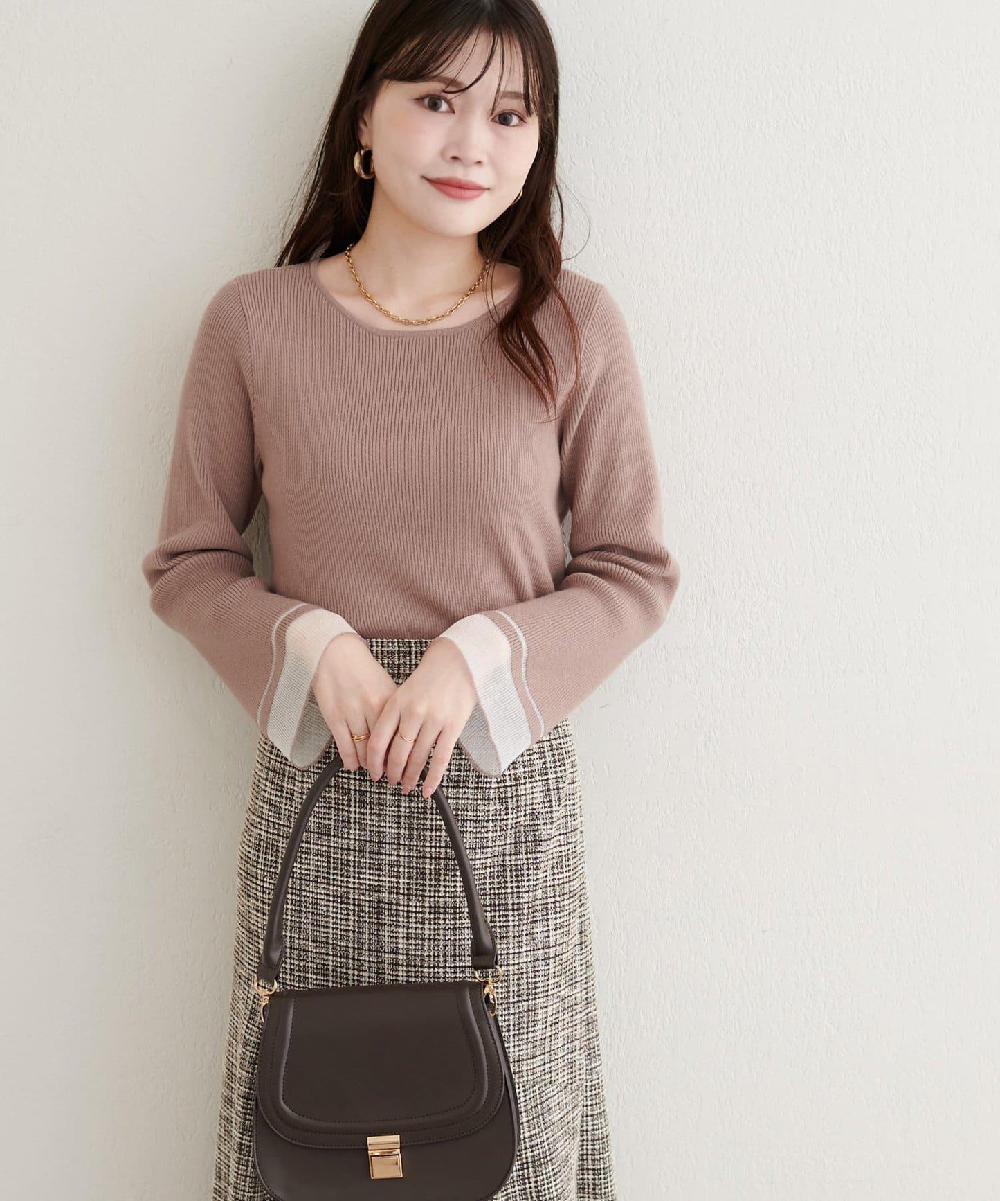 袖口透視喇叭袖針織衫