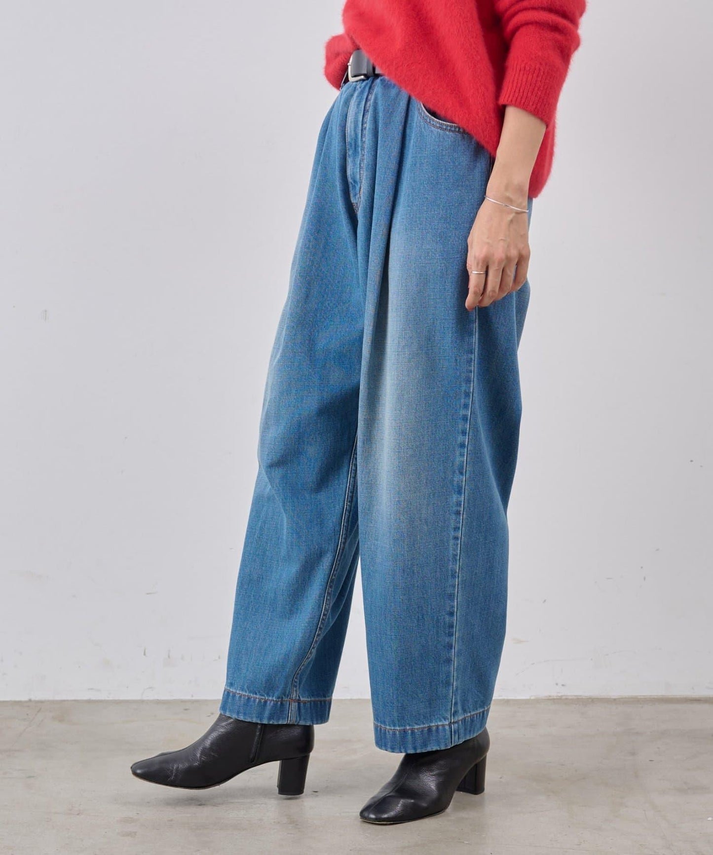 《フルカワコラボ》寬鬆褶皺牛仔褲