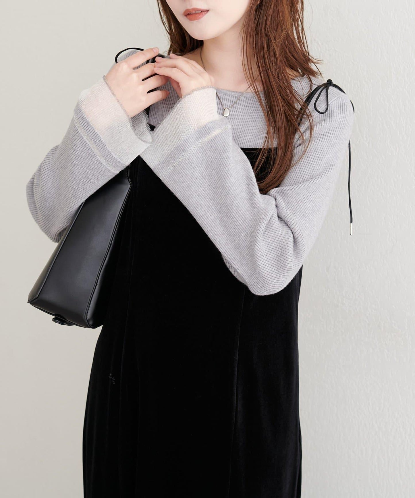 袖口透視喇叭袖針織衫