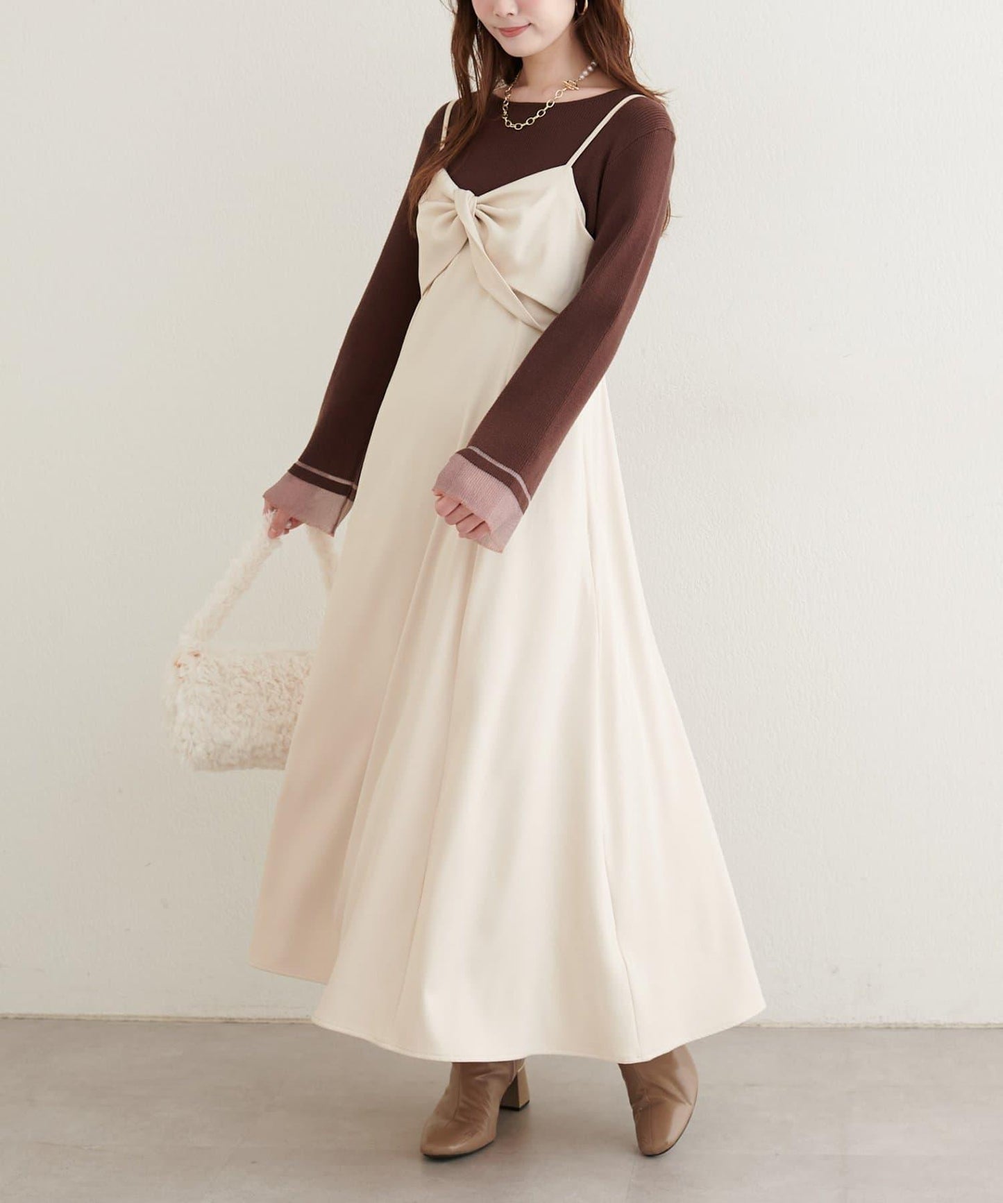 袖口透視喇叭袖針織衫