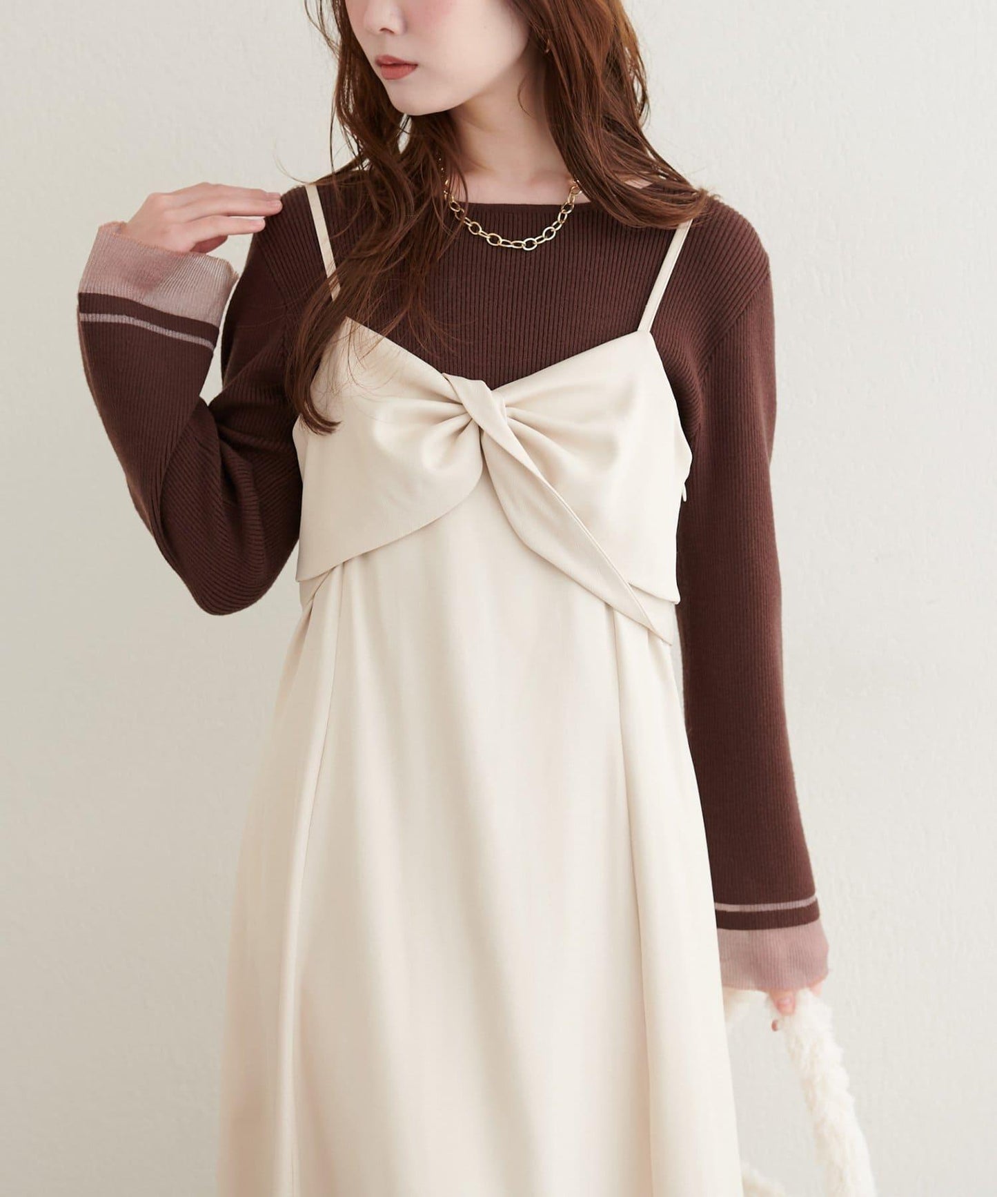 袖口透視喇叭袖針織衫