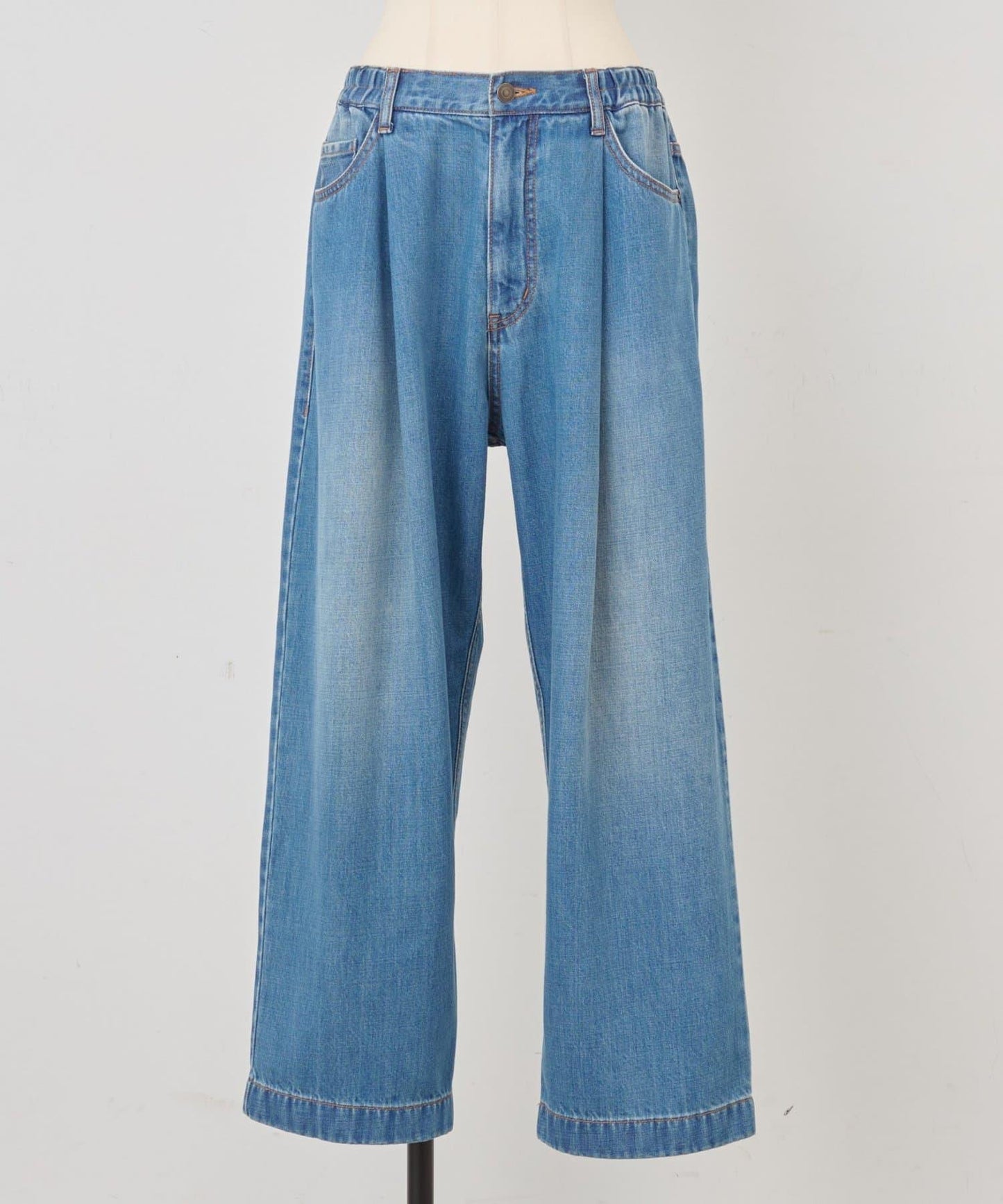 《フルカワコラボ》寬鬆褶皺牛仔褲
